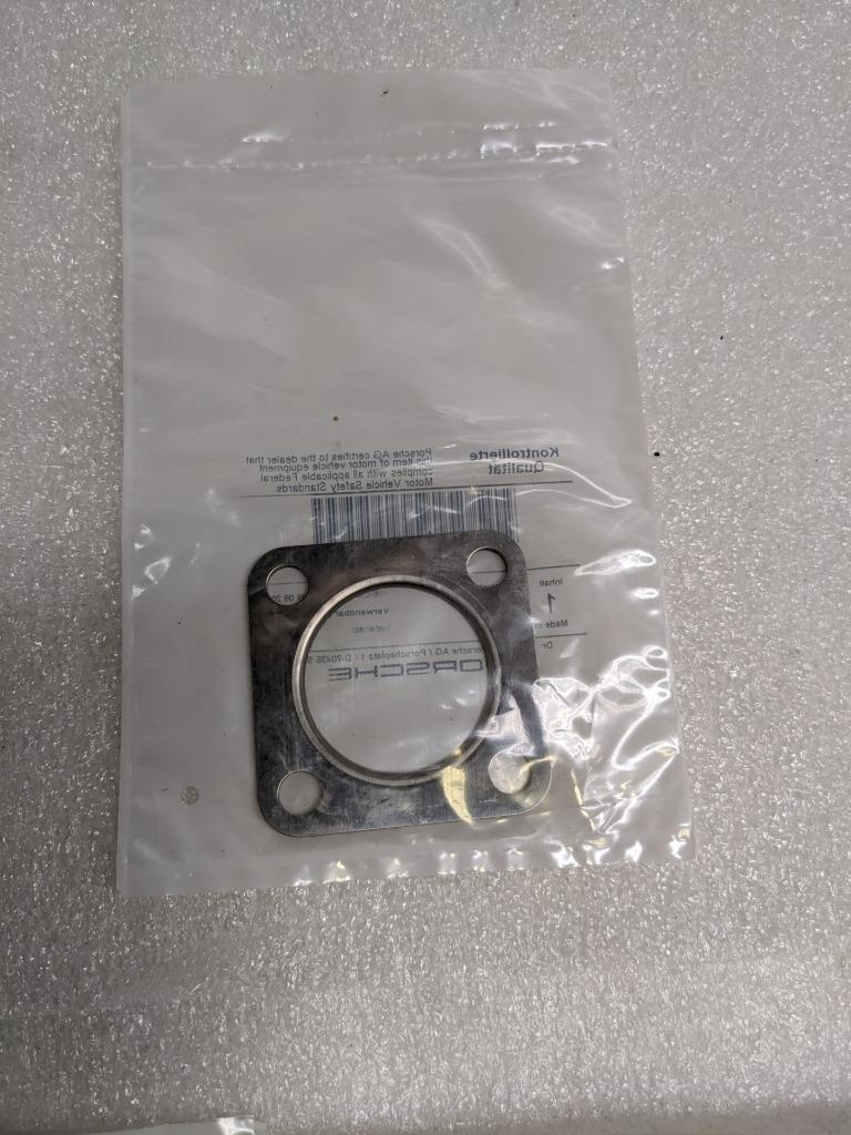 PORSCHE 93010590201 ENGINE VALVE COVER GASKET KIT FOR 911 NEW PGB2TA