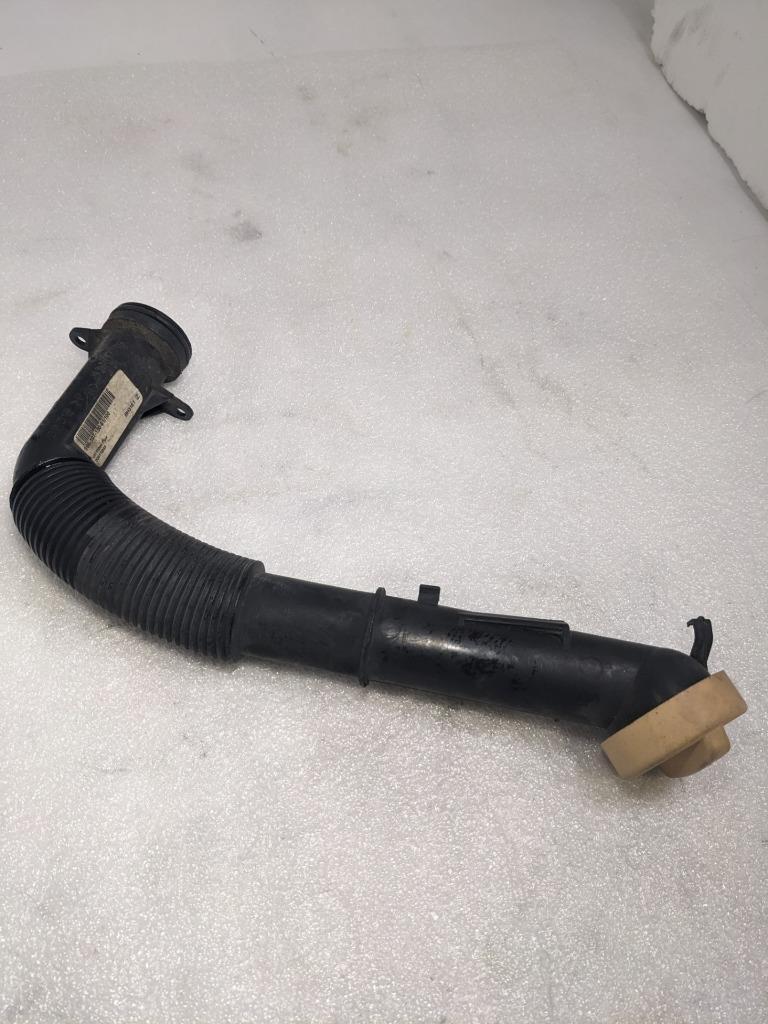 PORSCHE 996 997 OIL FILLER PIPE HOSE W CRANKCASE O-RING 99610715061 USED 996BGL