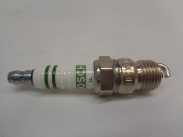 BRAND NEW BOSCH GMC SUPER SPARK PLUG 10 PACK 7576 R13T3