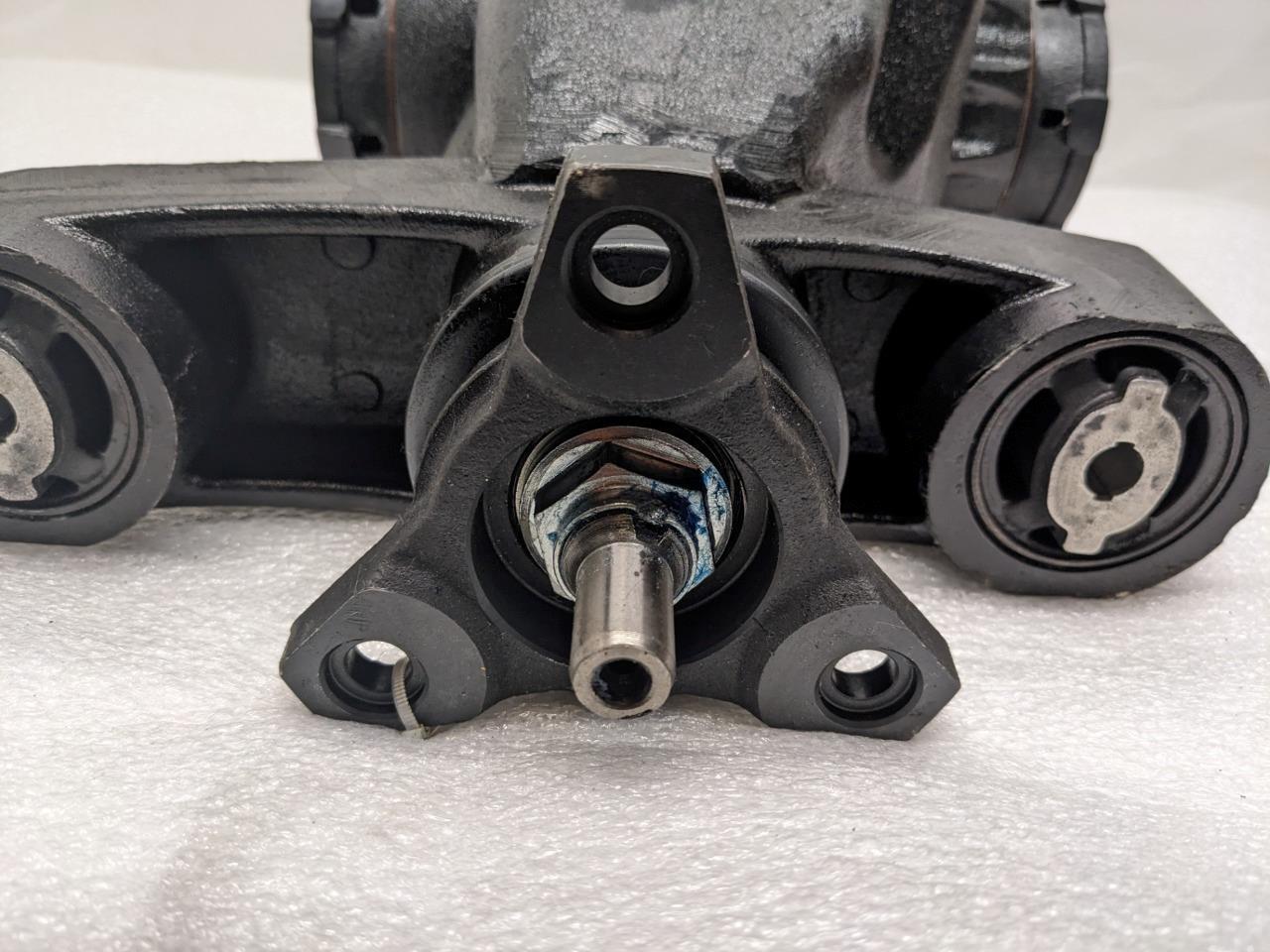 DIFFERENTIAL AXLE CARRIER 52700006, 20230303 NEW B1