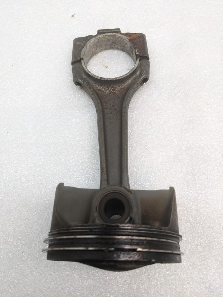 PORSCHE CAYENNE PISTON CONNECTING ROD #2 (CRACKED) 9461191R USED R24