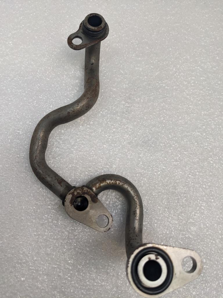 PORSCHE MACAN 15-18 ENGINE OIL LINE PIPE  94610703331 USED R21SPB