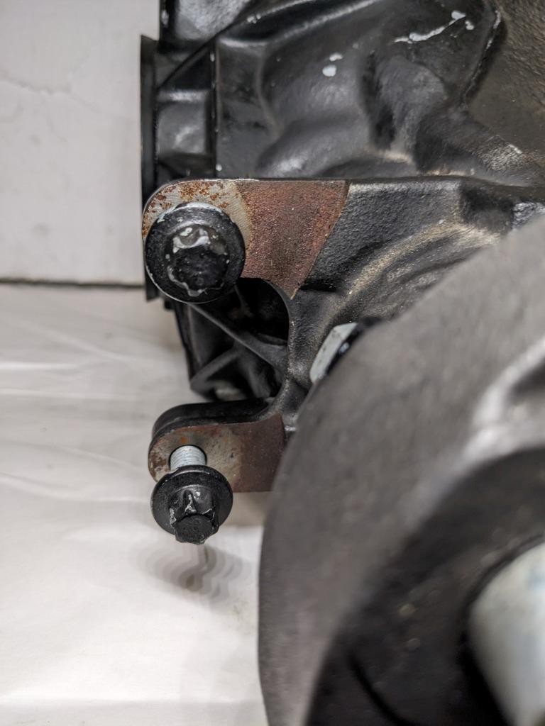 04-06 MERCEDES SL500 DIFFERENTIAL DIFF REAR AXLE CARRIER 2303510305 USEDBSIG1