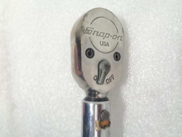 SNAP-ON 1/2" DRIVE SAE ADJUSTABLE CLICK-TYPE FIXED RACHET TORQUE WRENCH USED R22