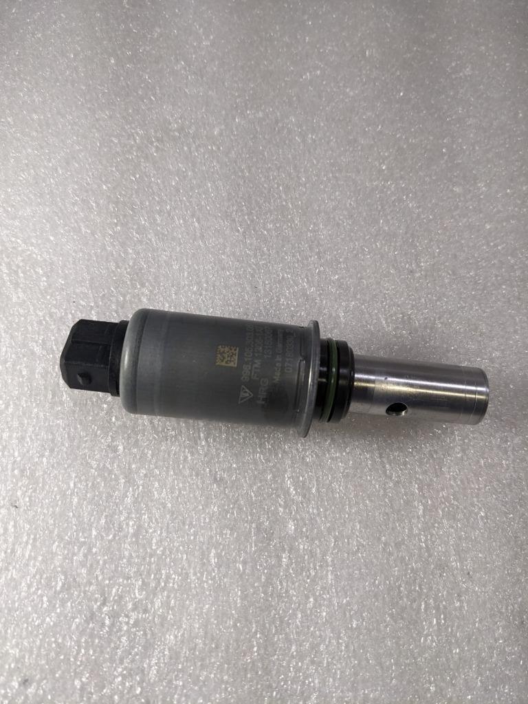 PORSCHE BOXSTER CAYMAN/911 CAMSHAFT ADJUSTER SOLENOID 99610530305 USED 996B.GLT3
