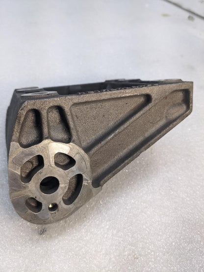 PORSCHE CAYENNE ENGINE HOLDER RIGHT 9481152012R USED R25