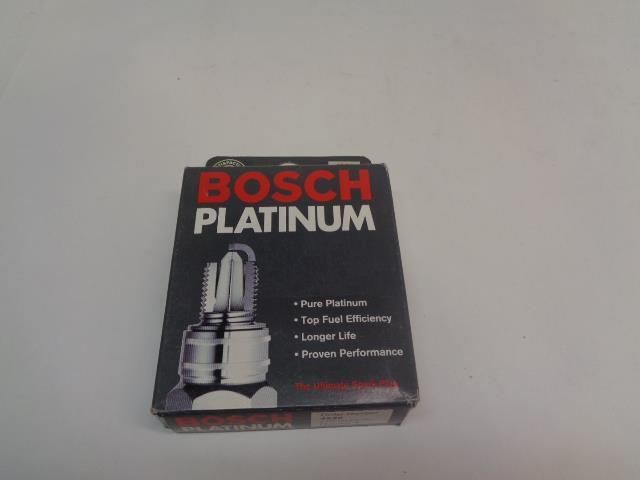 BRAND NEW BOSCH PLATINUM DODGE HONDA SPARK PLUG 4 PACK 4230 R13T3