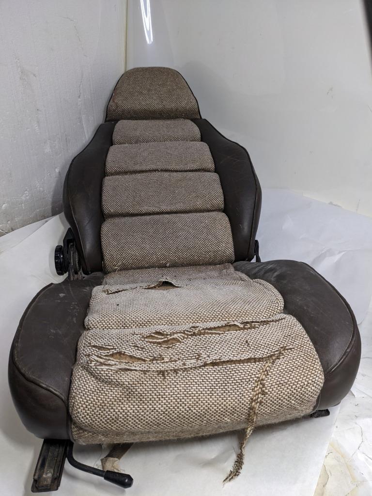 PORSCHE 1981 998 BROWN RECLINING MANUAL SEAT FOR PORSCHE (RIGHT) USED B2
