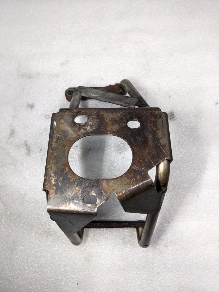PORSCHE BOXSTER 987 05-08 MUFFLER SUPPORT BRACKET LEFT 99611112755 USED 996B.G.L