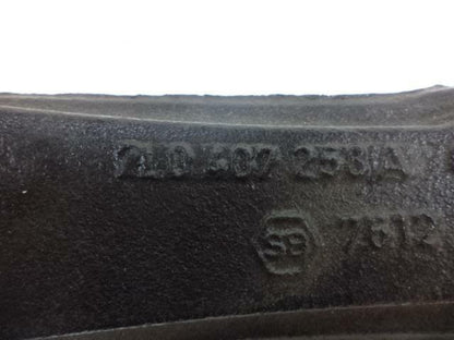 NEW STEERING KNUCKLE FRONT RIGHT  FITS VW TOUAREG 04-10 7L0 407 258A R9