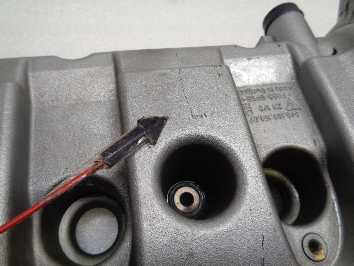 Porsche Cayenne Valve Cover (Right) USED GENUINE 948 105 131 07 R24T1