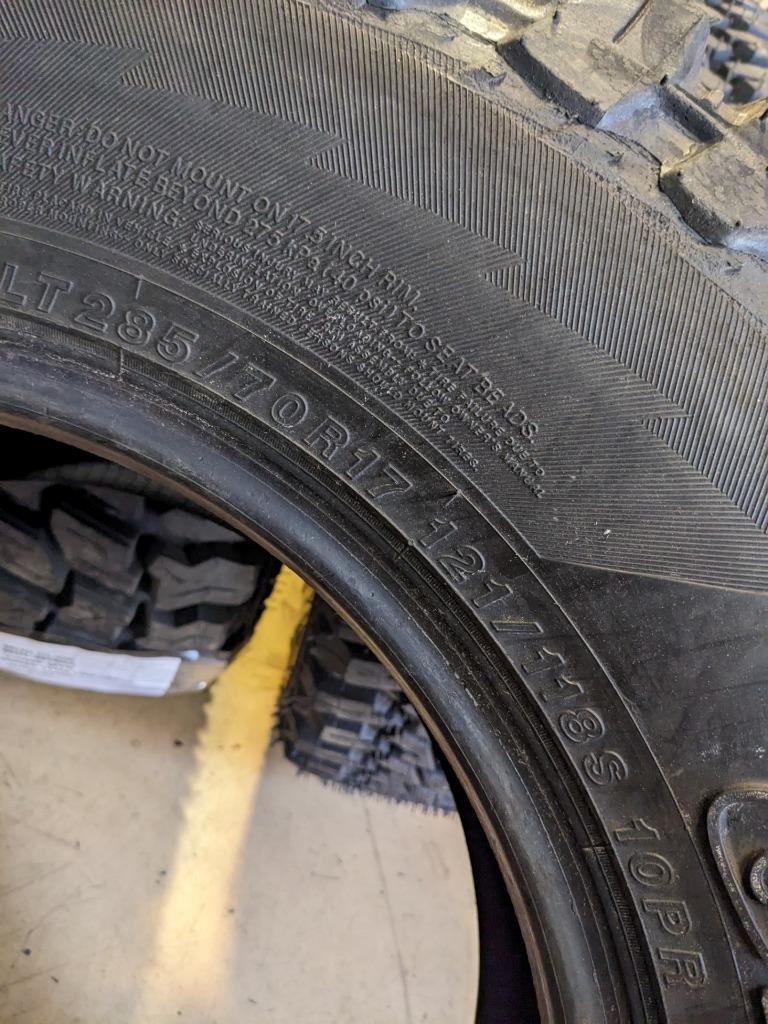 TIRE RECAPPERS II RETREAD COMPETITION MT LT 285 70 17 LRE 10PLY TIRE CQ3