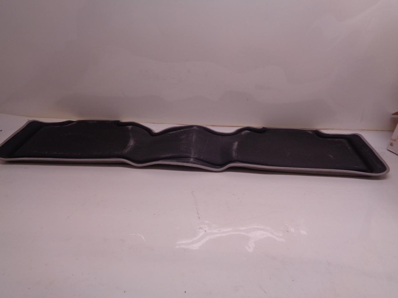 NEW LUND GREY SECOND ROW CATCH ALL FLOOR LINER FOR GMC YUKON 2007 & UP 629578 SR