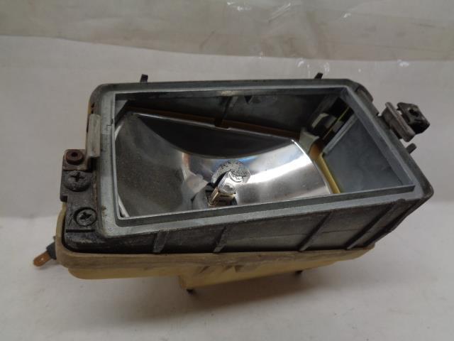 USED GENUINE PORSCHE 928 1978-82 RIGHT FOG LIGHT NO LENS 928 631 417 00 R25T4