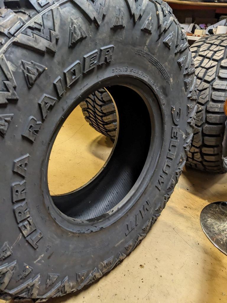 DELIUM TERRA RAIDER M/T LT 37 12.50 17 124Q LRE 10PLY TIRE D237127 CQ2