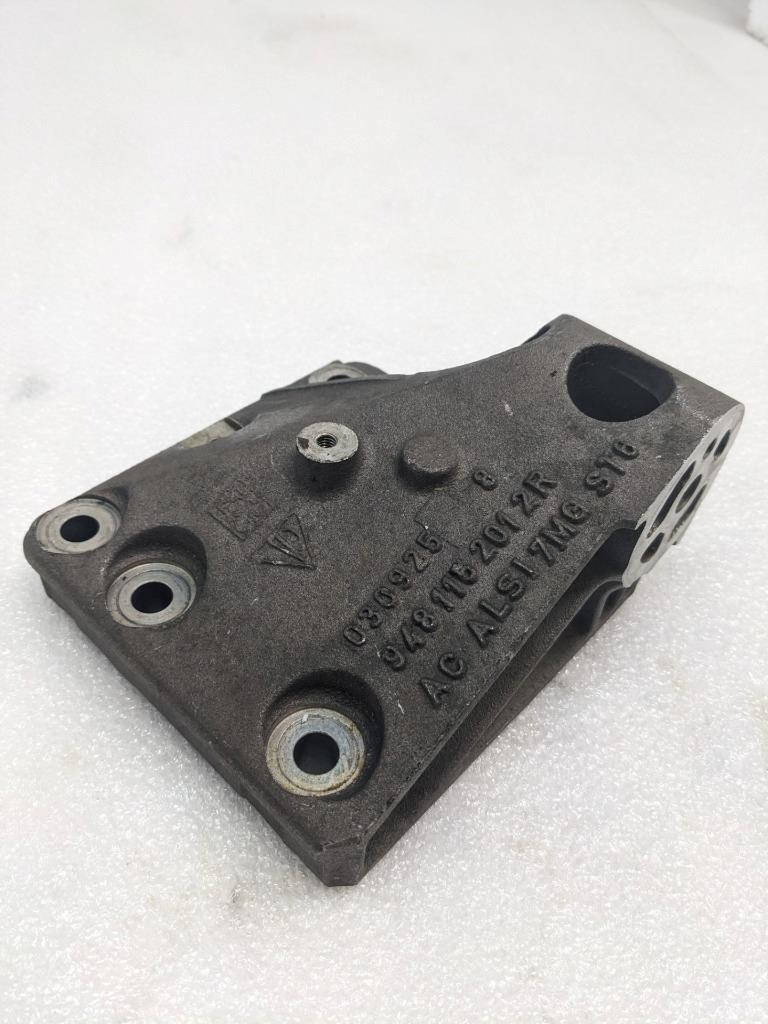 PORSCHE CAYENNE ENGINE HOLDER RIGHT 9481152012R USED R25