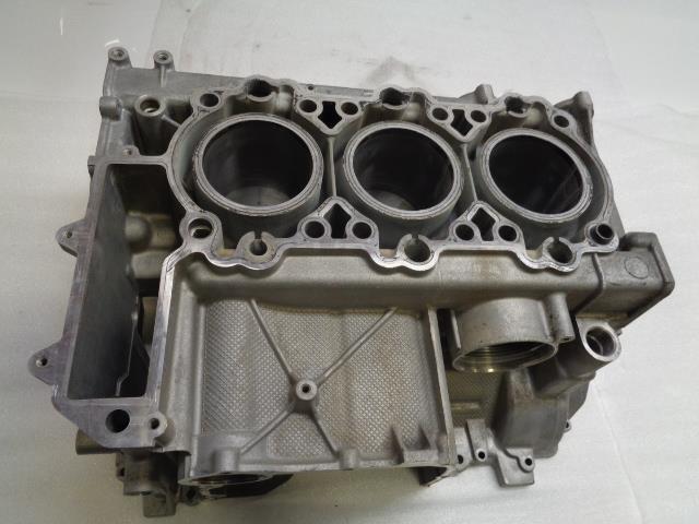 Porsche Boxster Crankcase Left 2.5L 996 101 128 0R Cylinder Bank 4 5 6 USED R24