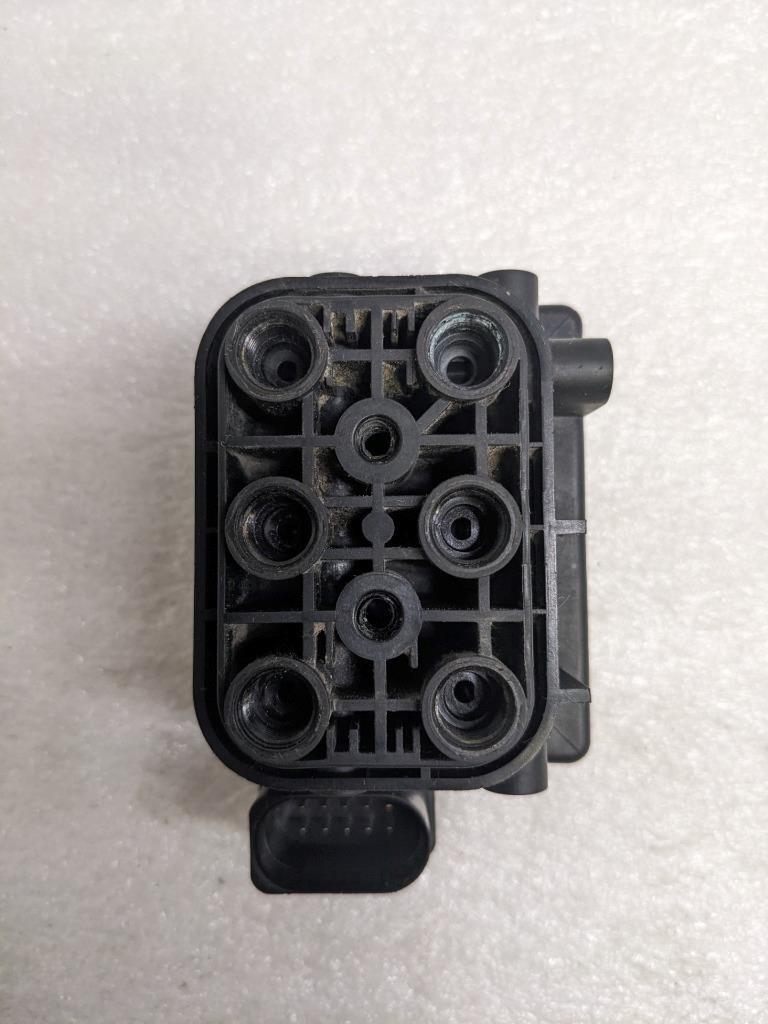 GENUINE PORSCHE 97035815302 SUSPENSION SOLENOID FOR 10-16 PANAMERA NEW R20T7