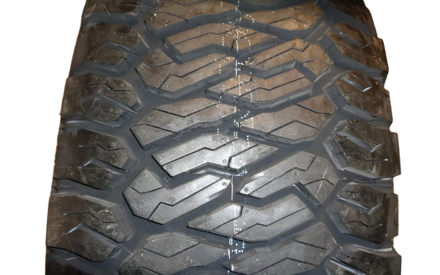 MAXXIS RAZR A/T LT 37 12.50 17 124R LRD 8PLY TIRE TL00049800 BQ4