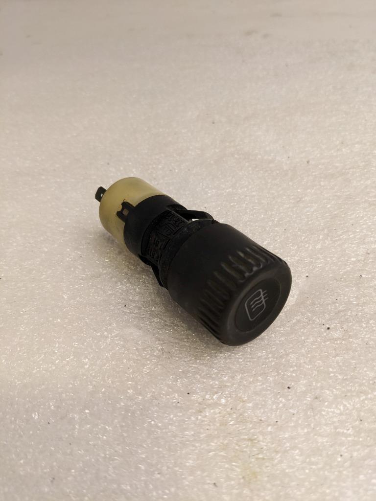 PORSCHE 92861310701 HELLA REAR WINDOW DEFROST SWITCH FOR 87-91 928 USED R20T7