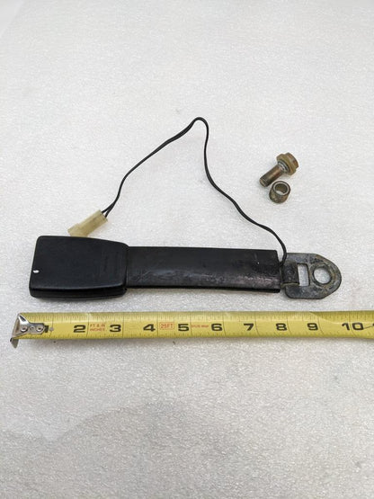 PORSCHE 92880318306 LEFT SEAT BELT BUCKLE FOR 1974-1985 PORSCHE 928 USED R25T7