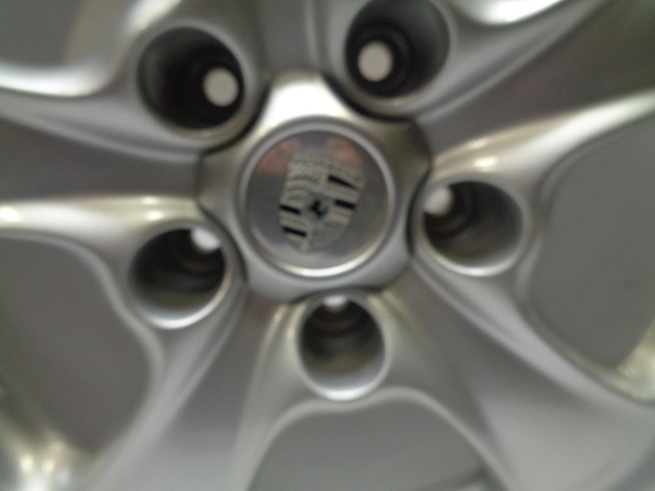 USED PORSCHE CARRERA 99-05 REAR WHEEL 17x9 5x130 ET55 996 362 128 01 WR
