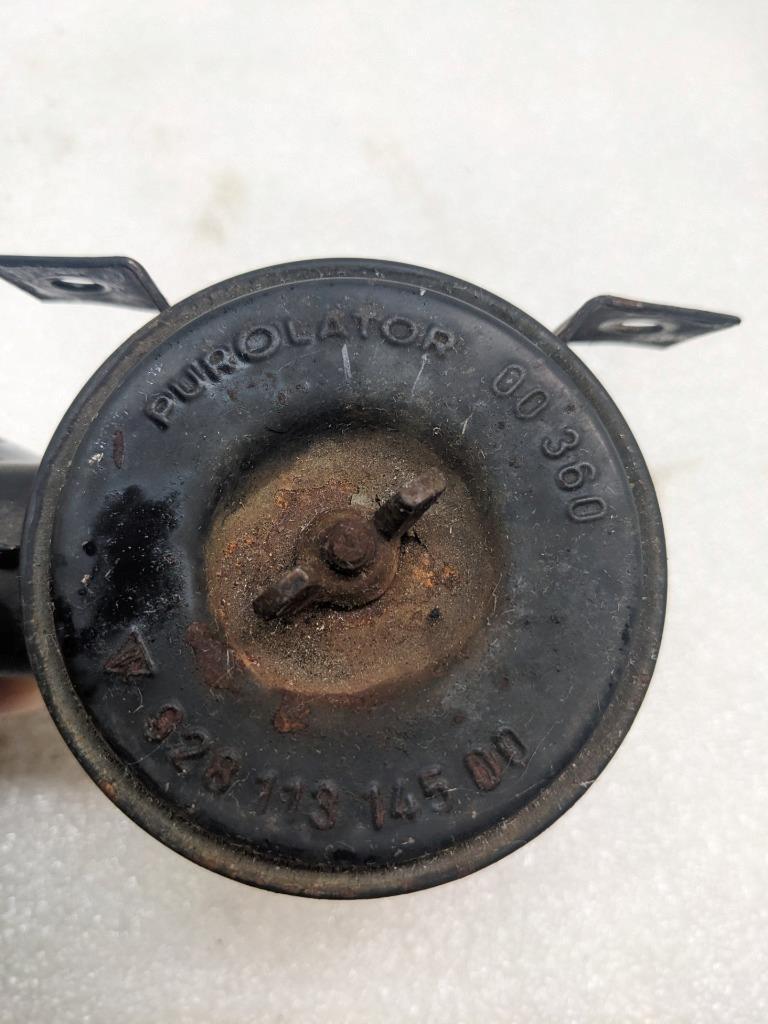 1978-1986 PORSCHE 928 SMOG AIR PUMP FILTER HOUSING 92811314500 USED R20t5