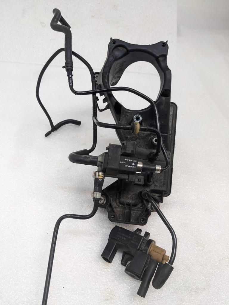 2015-18 PORSCHE PANAMERA VACUUM TANK RESERVOIR 94611013077 USED R22