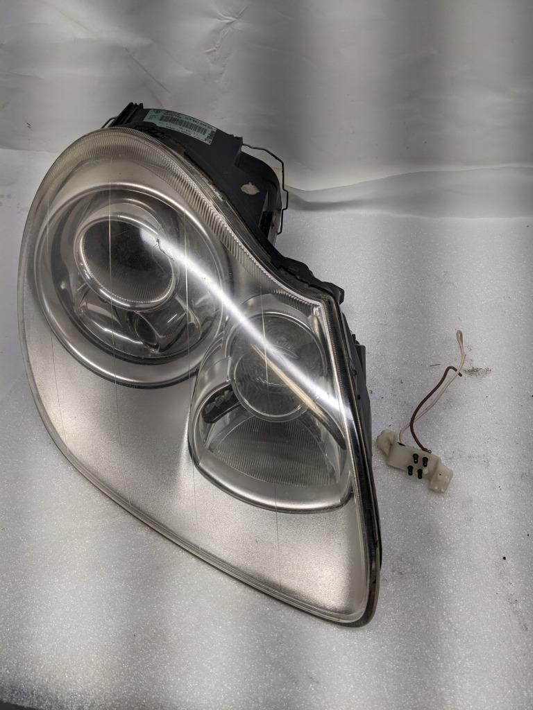 PORSCHE 98307740 VALEO FRONT RIGHT HEADLIGHT HOUSING FOR 03-06 CAYENNE USED R24