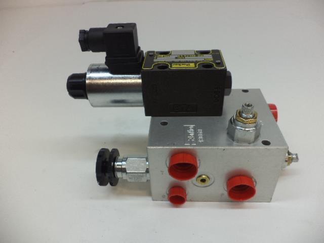 NEW PARKER D1VW008ENJPS4 HYDRAULIC DIRECTIONAL VALVE MANIFOLD R34T1