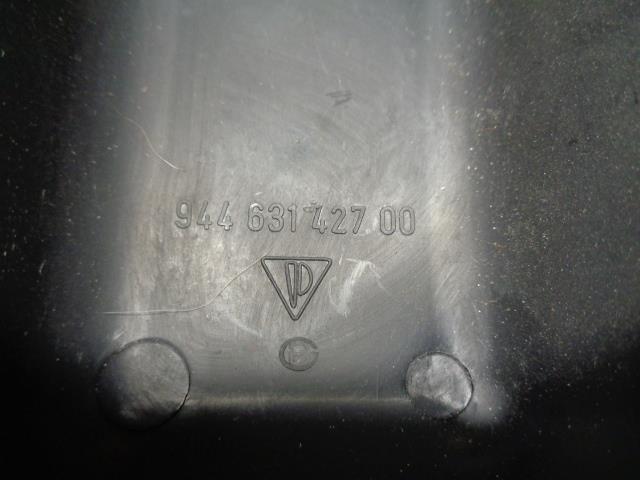 USED GENUINE PORSCHE REAR MARKER R/L HOUSING 944 631 427 00 R25T4