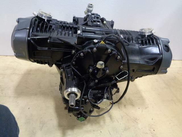 BMW R1200 GS 2018 Complete Motor NEW Factory Replacement 0 miles DAMAGED BSRG2