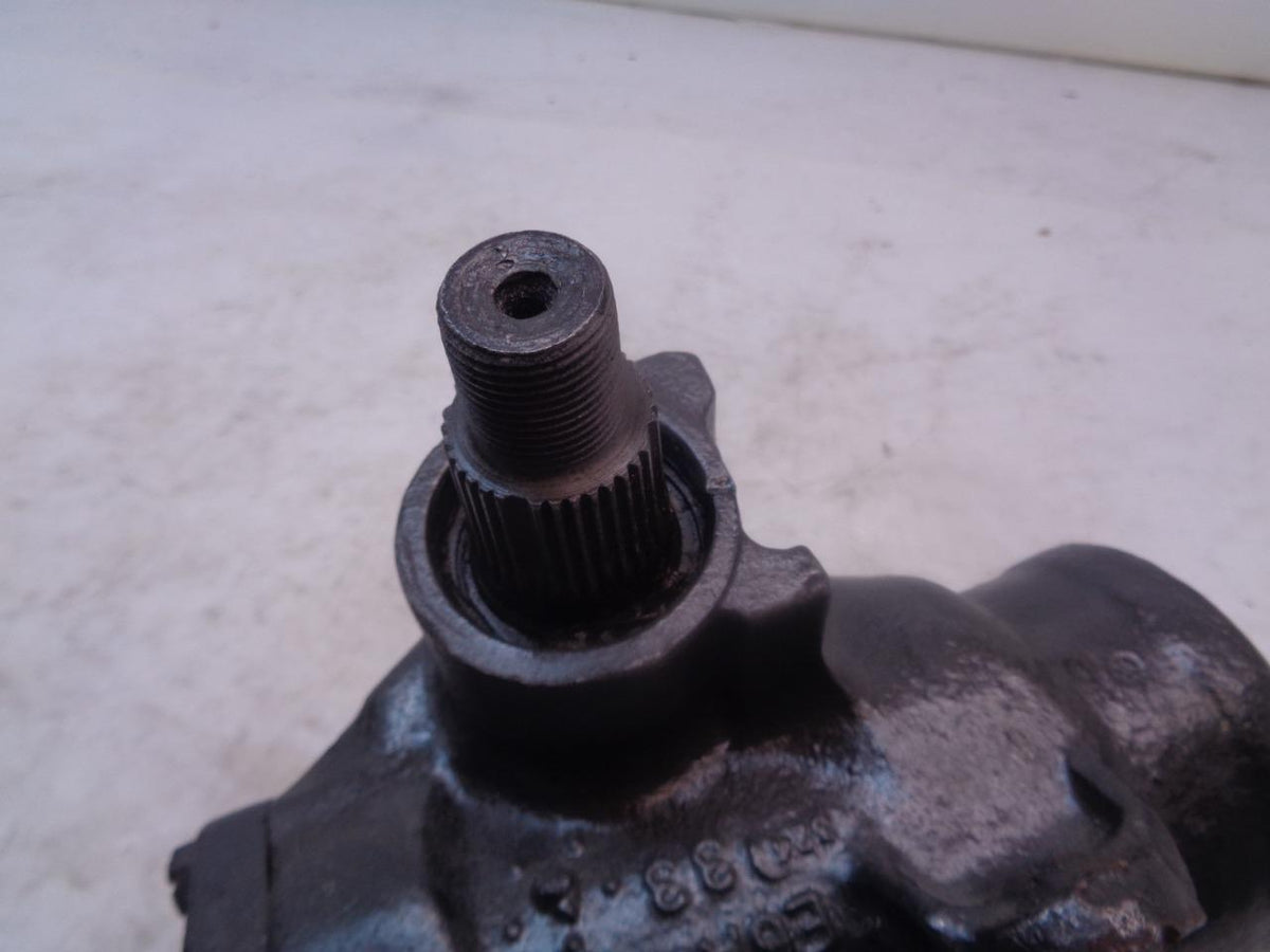 REMANUFACTURED LARES CORPORATION STEERING GEAR BOX 126060 R14B5