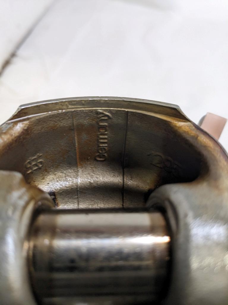 PORSCHE BOXSTER 987 05-08 PISTON CYLINDER (5) 09309481 USED 996G.LT3