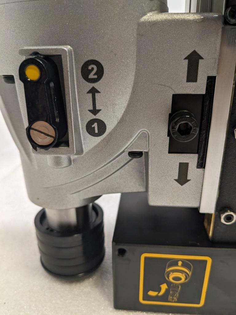 DEWALT DWE1622K MAGNETIC DRILL PRESS 2-SPEED 300-450RPM 4-3/8" NEW #2 BSR35