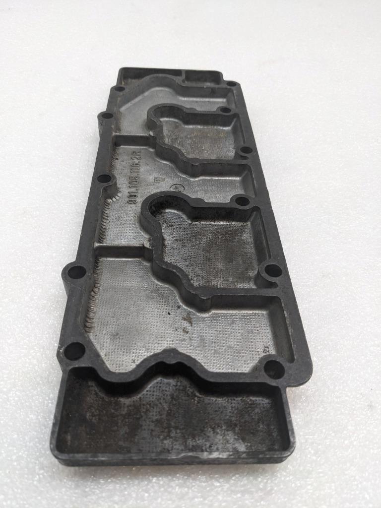 PORSCHE 911/996 70-89 ORIGINAL ALUMINUM LOWER VALVE COVER 9011051162R 996BGL2T2