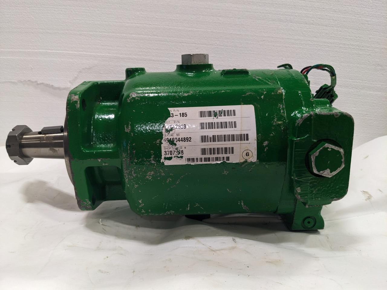 NEW JOHN DEERE AXT12539 HYDRAULIC MOTOR (FITS HARVESTERS) BSRG5