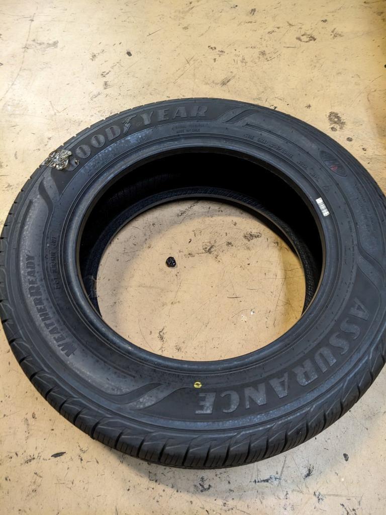 GOODYEAR ASSURANCE WEATHER READY P 235 60 17 102H SL TIRE 767488537 CQ3