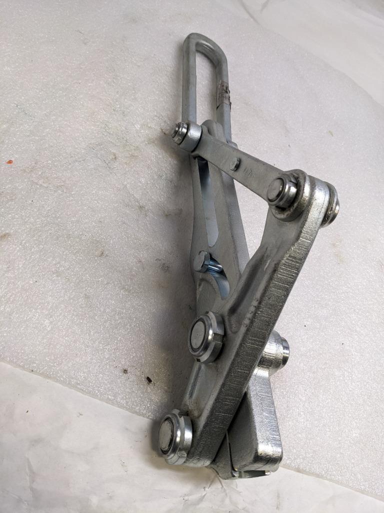 TESMEC SELF-GRIPPING CLAMP 37477 USED I1