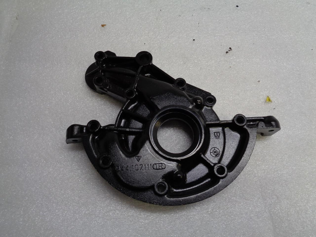 Porsche 944 (951) Oil Pump Cover REFINISHED GENUINE 944 107 104 9R R25T8