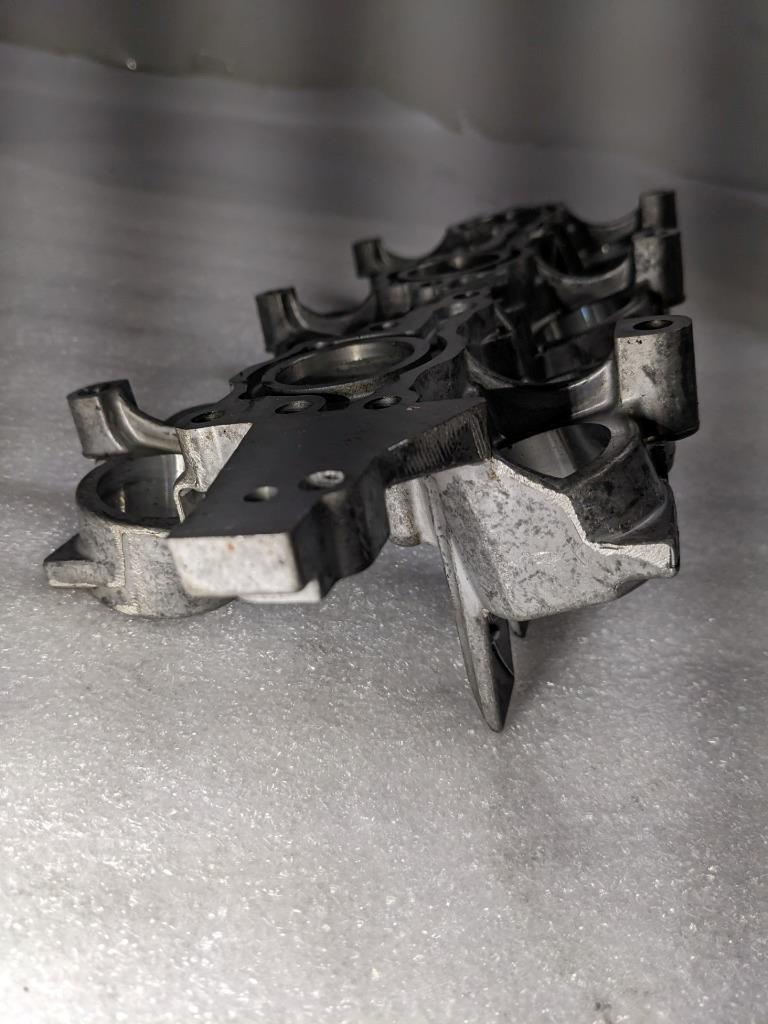 PORSCHE 911 996 98-05 TAPPET HOUSING CAMSHAFT 9961041058R USED 996B.G.L.