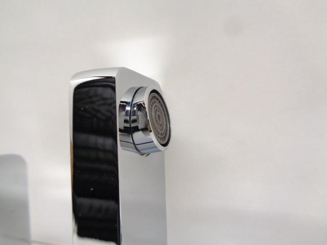 BRAND NEW CHROME SINGLE HANDLE HOT & COLD MIXER BATHROOM SINK FAUCET R29