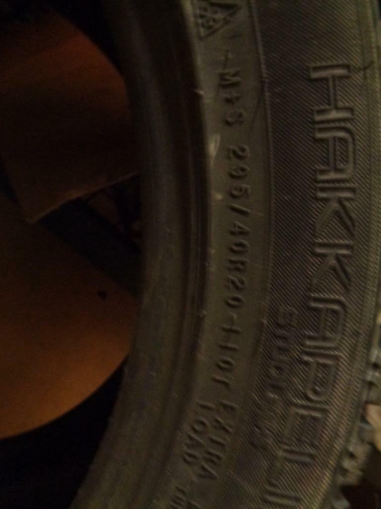 1 NEW NOKIAN HAKKAPELIITTA R3 SUV 265 40 20 110T XL TIRE WO LABEL T430698 Q9