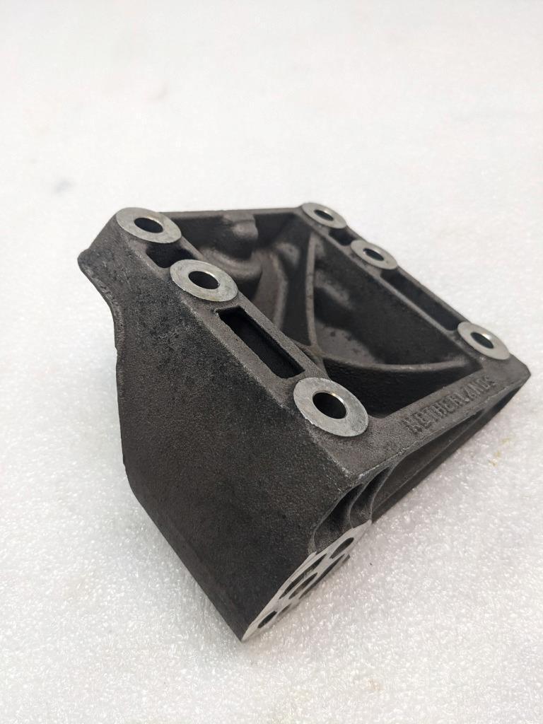 PORSCHE CAYENNE ENGINE HOLDER RIGHT 9481152012R USED R25