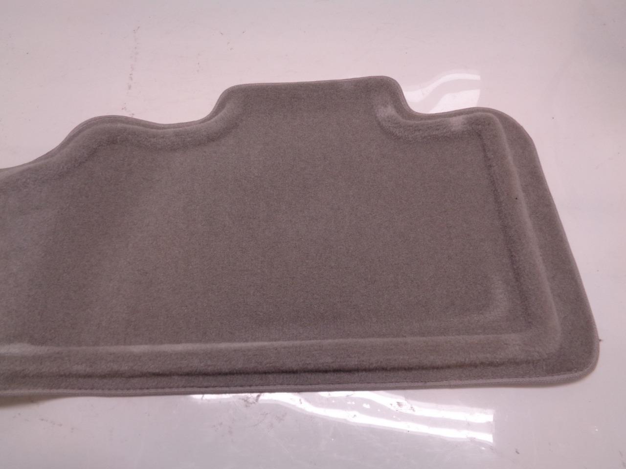 NEW LUND GREY SECOND ROW CATCH ALL FLOOR LINER FOR GMC YUKON 2007 & UP 629578 SR