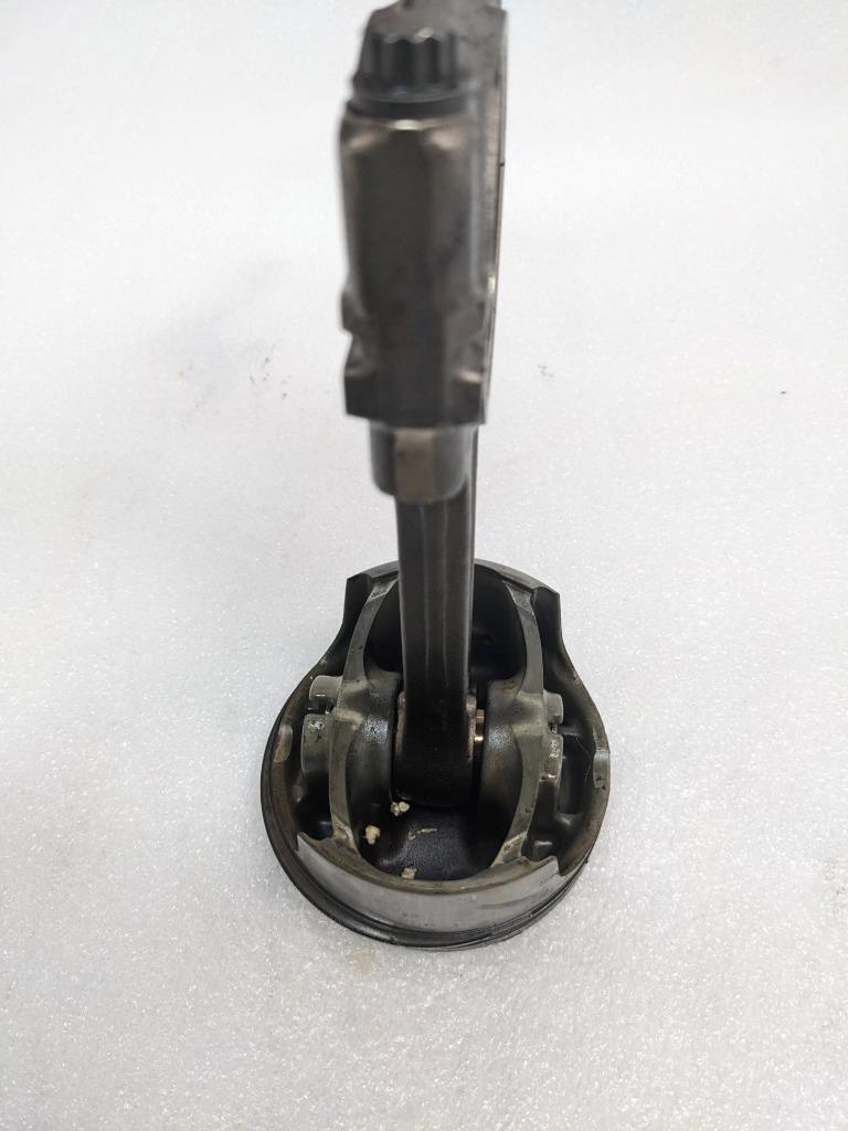 PORSCHE 911/996  CONNECTING PISTON ROD #1 9961031026R USED 996BGL2T2