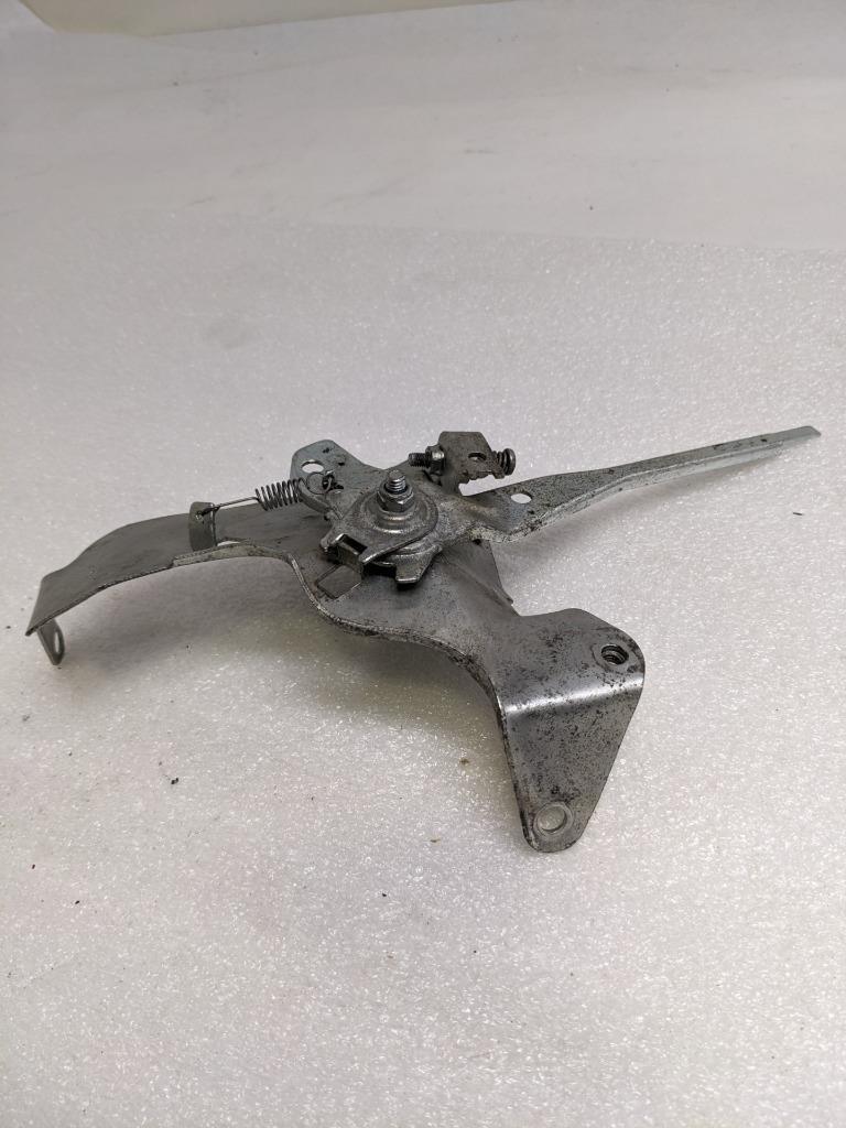 BRIGGS AND STRATTON 593666 BRACKET-CONTROL FOR 19J1370001F1 SMALL ENGINE NEW R32