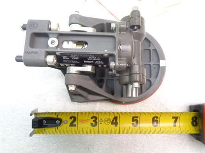 HONEYWELL AEROSPACE 121664-8 VARIABLE ACTUATOR VALVE FOR AIRCRAFT ENGINES NEW R5