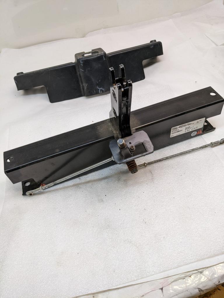 INVACARE 12-9009 RELIANT CROSS SUPPORT WITH SHROUD FOR MEDICAL OFFICE USED R28