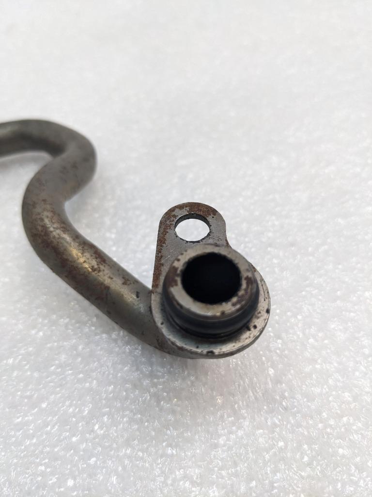 PORSCHE MACAN 15-18 ENGINE OIL LINE PIPE  94610703331 USED R21SPB